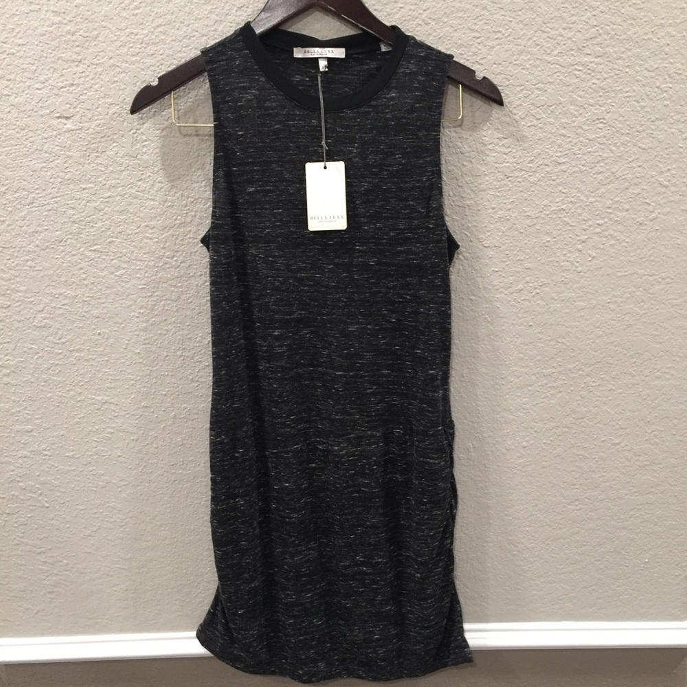 3/25🌻NWT BELLA LUXX cinched waist dress - Picture 2 of 4